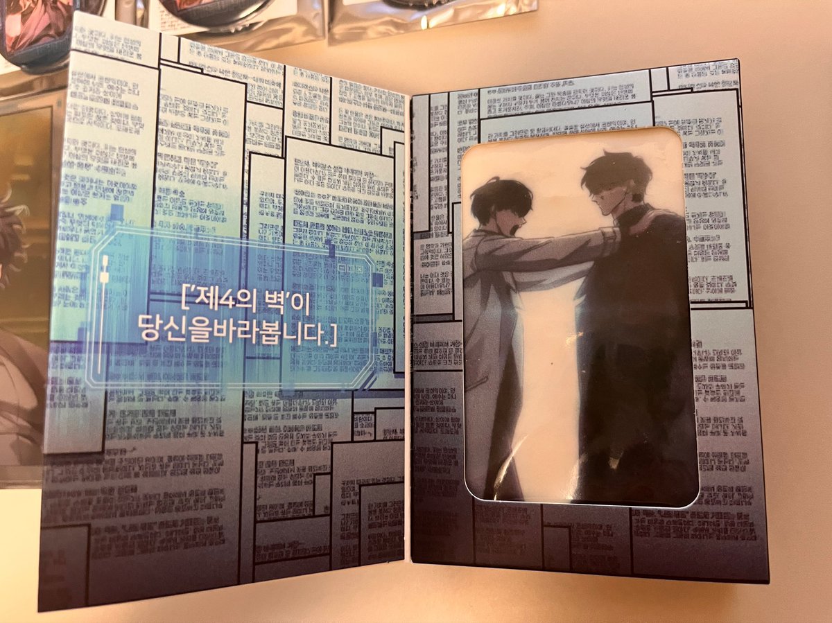 bluem_08's tweet photo. 집에 와서 정리해봤습니다!
그런데 쿠키가 넘 예뻐서 먹기가 아까워서 아직도 못 먹고 있어요..ㅋㅋ
클리어 색지는 다시 봐도 감탄이 절로 나오네요! https://t.co/6tphHeOHCB