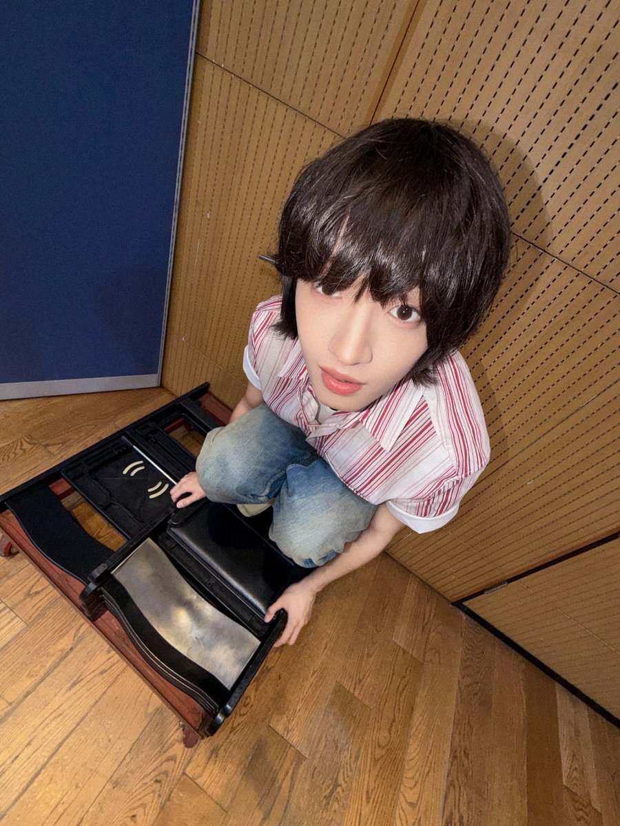 kimeshin's tweet photo. Music show backstage dump 📸✨ https://t.co/106CbFQUsd