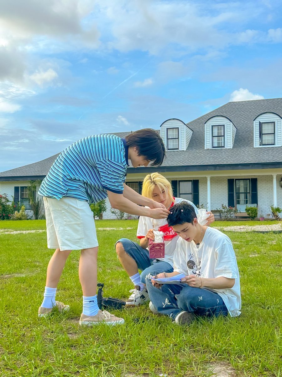 bbokseungah's tweet photo. happy 1 year to
🥟 should i send you a heart warming photo?

the most heartwarming photo ever 🥹🥹🥹🩵 https://t.co/E2wyhh529G