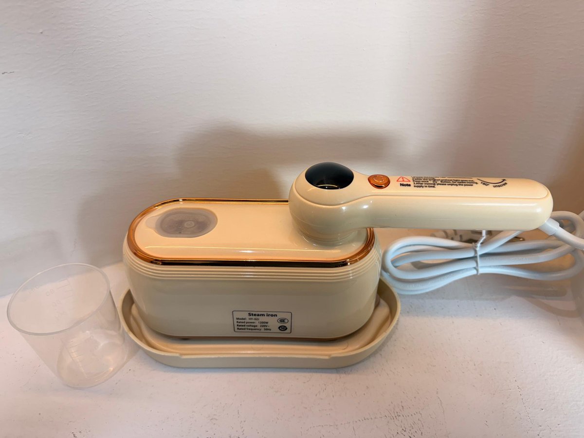 tiqbuyng's tweet photo. Meet your new favorite: PORTABLE HAND STEAMER
No ironing board needed. Wrinkles gone in seconds
Strong steam + lightweight + travel-friendly
Works on all fabrics. Dry & wet ironing
₦23,000 only
Shop: https://t.co/PFqv6TIjsV
#TiqBuy #HandSteamer #PortableIron #WrinkleFree https://t.co/tm3Nfdf4Jv