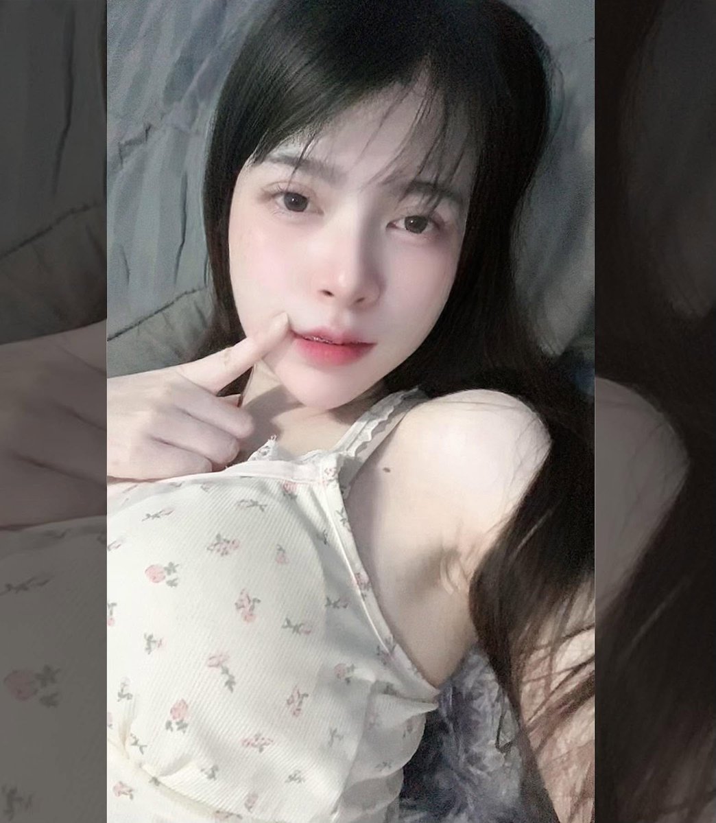 Praewaxx18's tweet photo. ฝันดีนะคะ 🤭 https://t.co/TkbLjKkePR