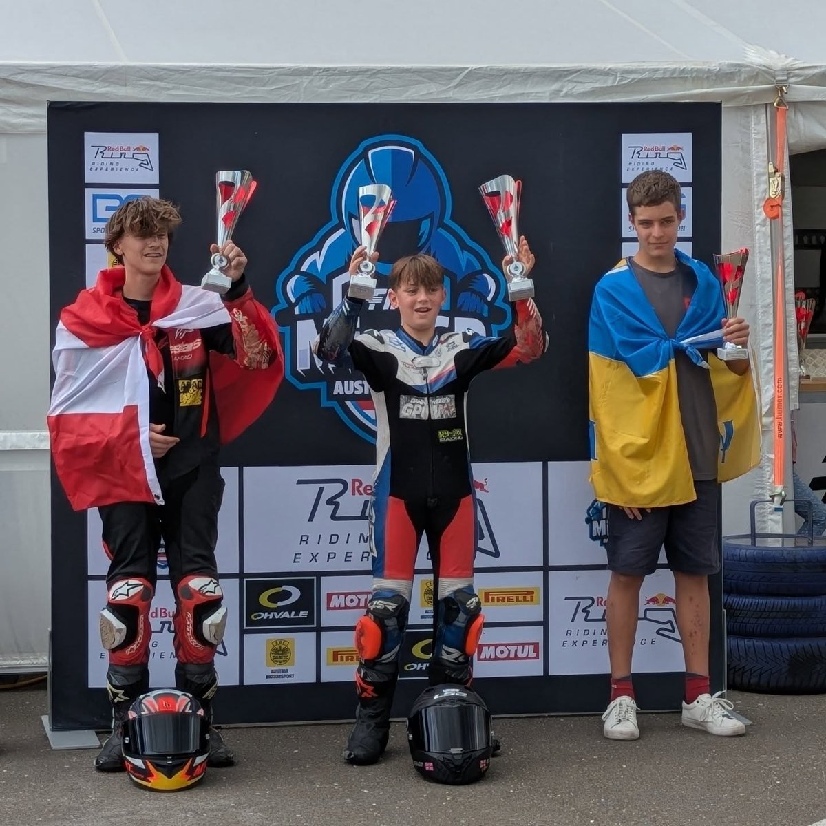 JolynnDedectz2's tweet photo. Great weekend at the Red Bull Ring for the penultimate MiniGP Austria round, finishing 2nd and 1st! Huge thanks to Chris and Sue from Bulwark Bus and Coach Ltd for their support, and to Kemmer for the help. Well done Uzay Alp and Frankie Watson! https://t.co/yK3bYfIULi