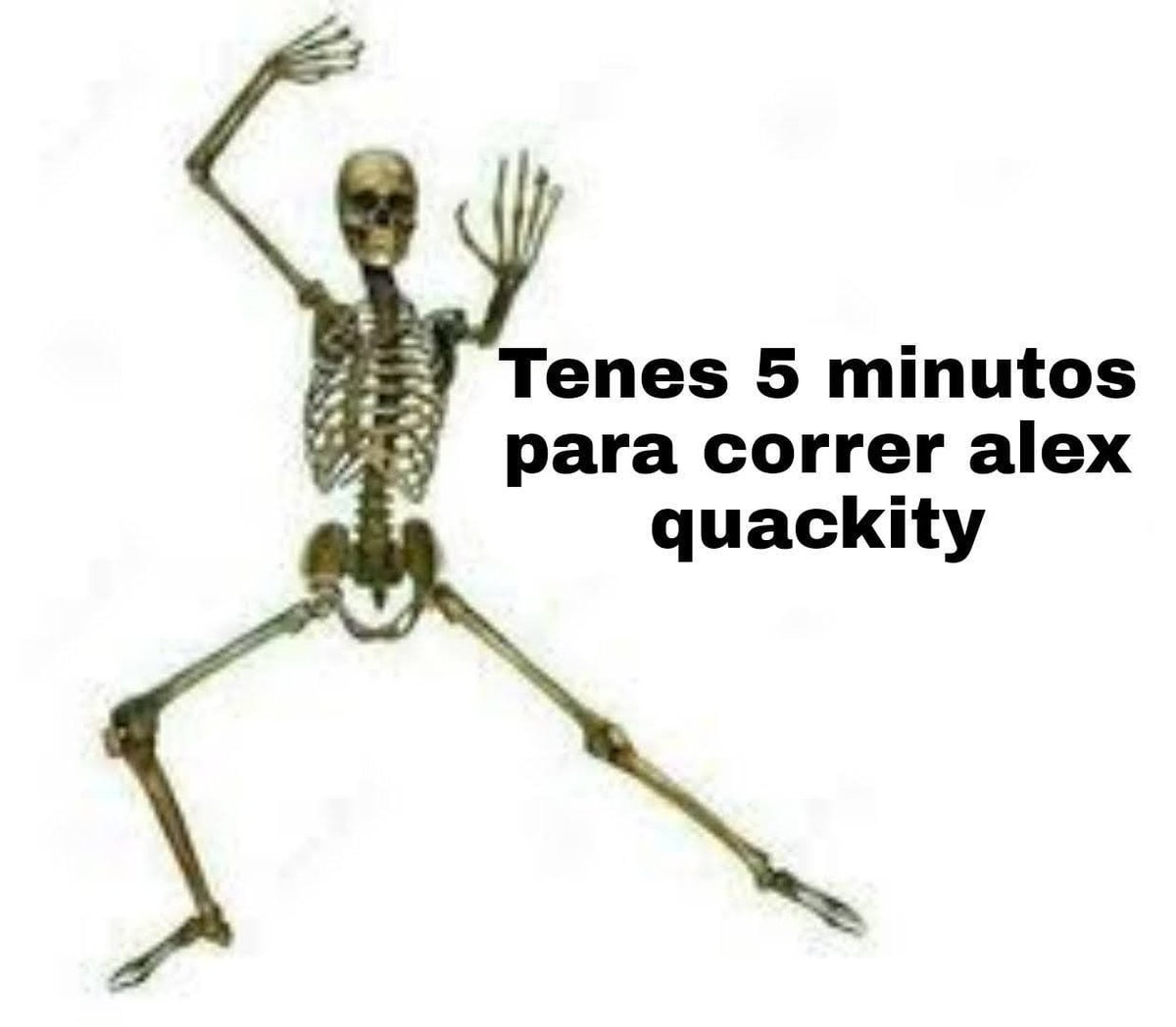 DecuRebe's tweet photo. *Alguien hace algo cuestionable*
Un random: https://t.co/eRjDfDGplk