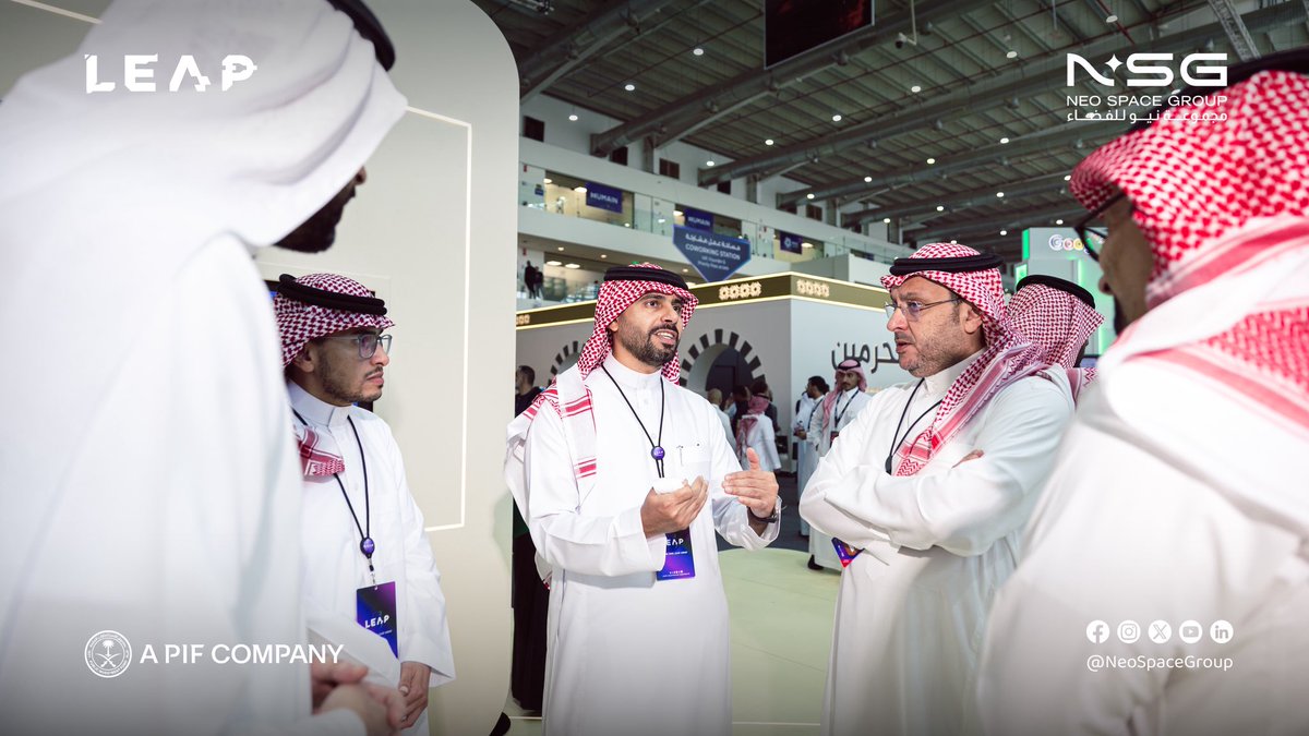NeoSpaceGroup's tweet photo. من التقنية إلى التحول الرقمي، ومن القدرات الوطنية إلى أثرٍ يتجاوز الحدود.

المستقبل يُبنى اليوم.

استقبل المهندس هيثم الفرج، الرئيس التنفيذي للمجموعة، معالي المهندس أحمد الصويان، محافظ هيئة الحكومة الرقمية، في جناح المجموعة خلال #LEAP26.

وخلال الزيارة، جرى استعراض قدرات وحلول المجموعة في الاتصالات الفضائية، والملاحة، والخدمات الجيومكانية، ودورها في تمكين التحول الرقمي ودعم القطاعات الاستراتيجية.

نحو مستقبلٍ تقوده التقنية، وتصنعه القدرات الوطنية.

#مجموعة_نيو_للفضاء #NSG #LEAP2026 #اقتصاد_الفضاء #السعودية #الابتكار #الفضاء

From technology to digital transformation, and from national capabilities to impact beyond borders.

The future is built today.

Eng. Haithem Alfaraj, Group CEO of Neo Space Group (NSG), welcomed H.E. Eng. Ahmed Alsuwaiyan, Governor of the Digital Government Authority, to the Group’s booth at #LEAP26.

During the visit, the Group’s capabilities and solutions across satellite communications, navigation, and geospatial services were showcased, highlighting their role in enabling digital transformation and supporting strategic sectors.

Towards a future driven by technology and built on national capabilities.

#NeoSpaceGroup #NSG #LEAP2026 #SpaceEconomy #Innovation #Space