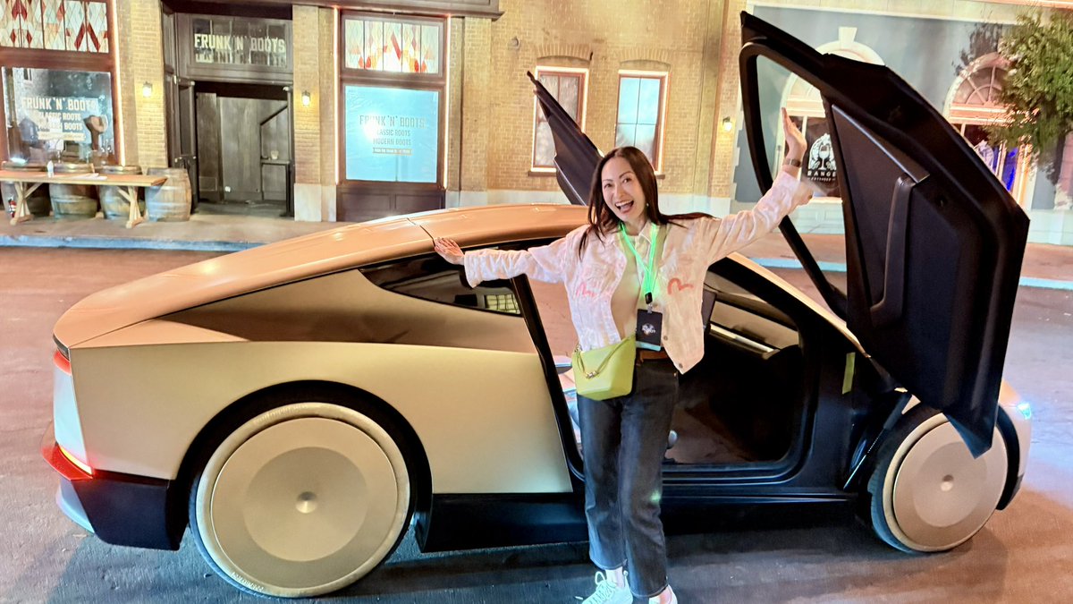 TeslaJoy's tweet photo. Happy Cybercab Day! 🎉 https://t.co/vjlRCnhYXz