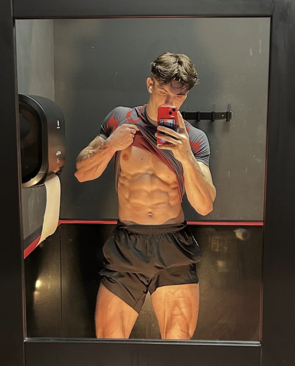 AlphaJamesr7's tweet photo. https://t.co/DUMMb4ewBK