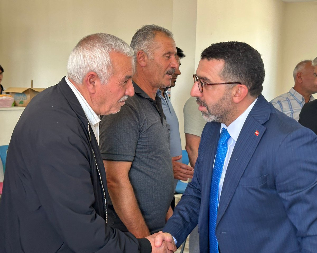 Ademcalkin's tweet photo. 📍Selim - Yukarı Damlapınar Köyü - Taziye

Rahmeti rahmana kavuşan, annesinin vefatı dolayısıyla Yukarı Damlapınar Köyü Muhtarımız Cesim Çelik'e taziye ziyaretinde bulunarak, baş sağlığı ve sabırlar diledik. Merhumenin ruhu için Fatihalar okuduk.

Cenab-ı Allah rahmet eylesin.
Mekânı Cennet olsun.