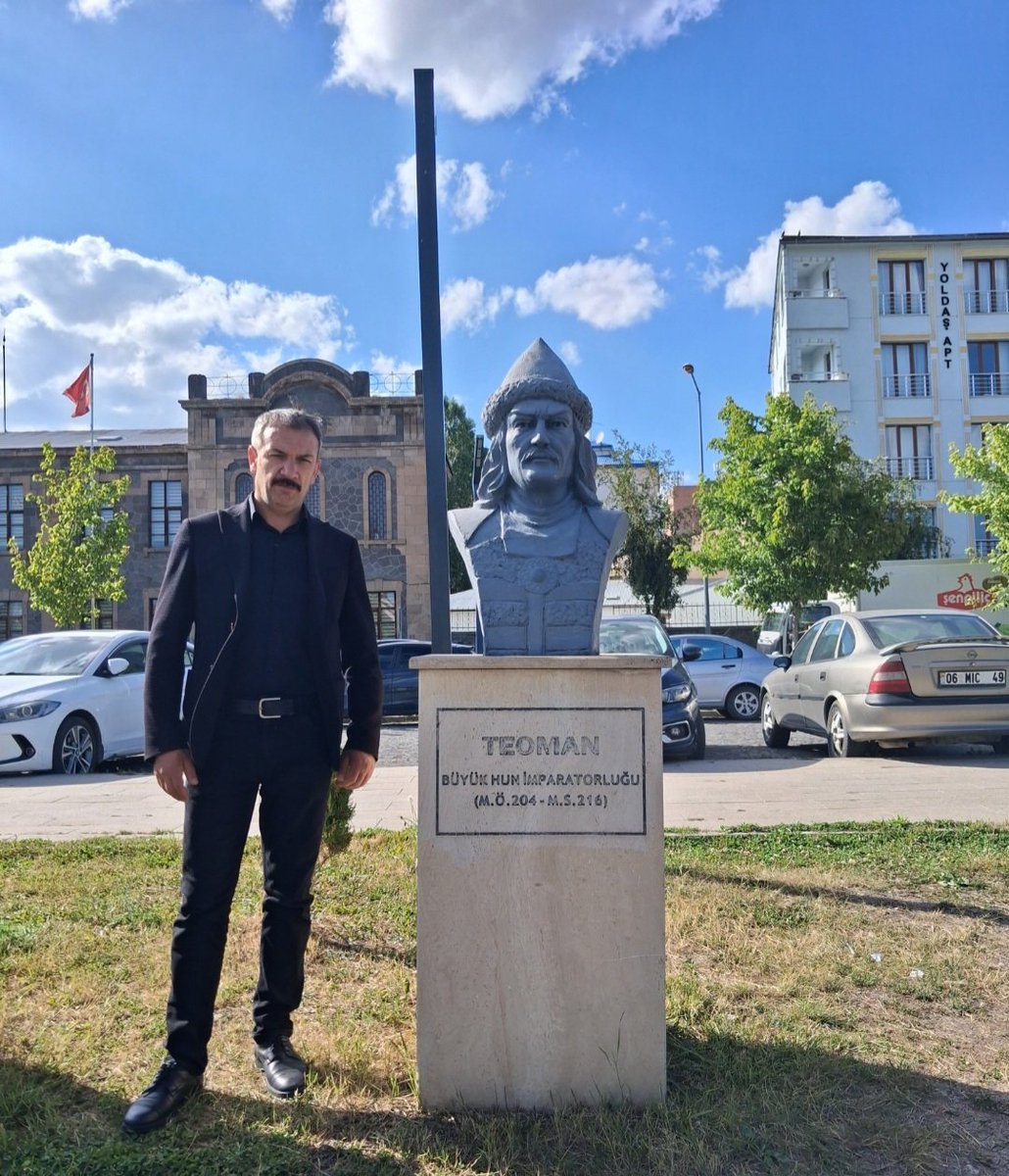 MT17031996's tweet photo. Kars Ziyareti 

"Efsanevi Türk Lideri Teoman" 
(Büyük Hun İmparatorluğu'nun Kurucusu) 

Mustafa Altunok
[3 Eylül 2026]

#Türkiye 
#Kars
#Erzurum 
#Narman 
#Dadaş
#Herkes https://t.co/tlwMhwFVBK