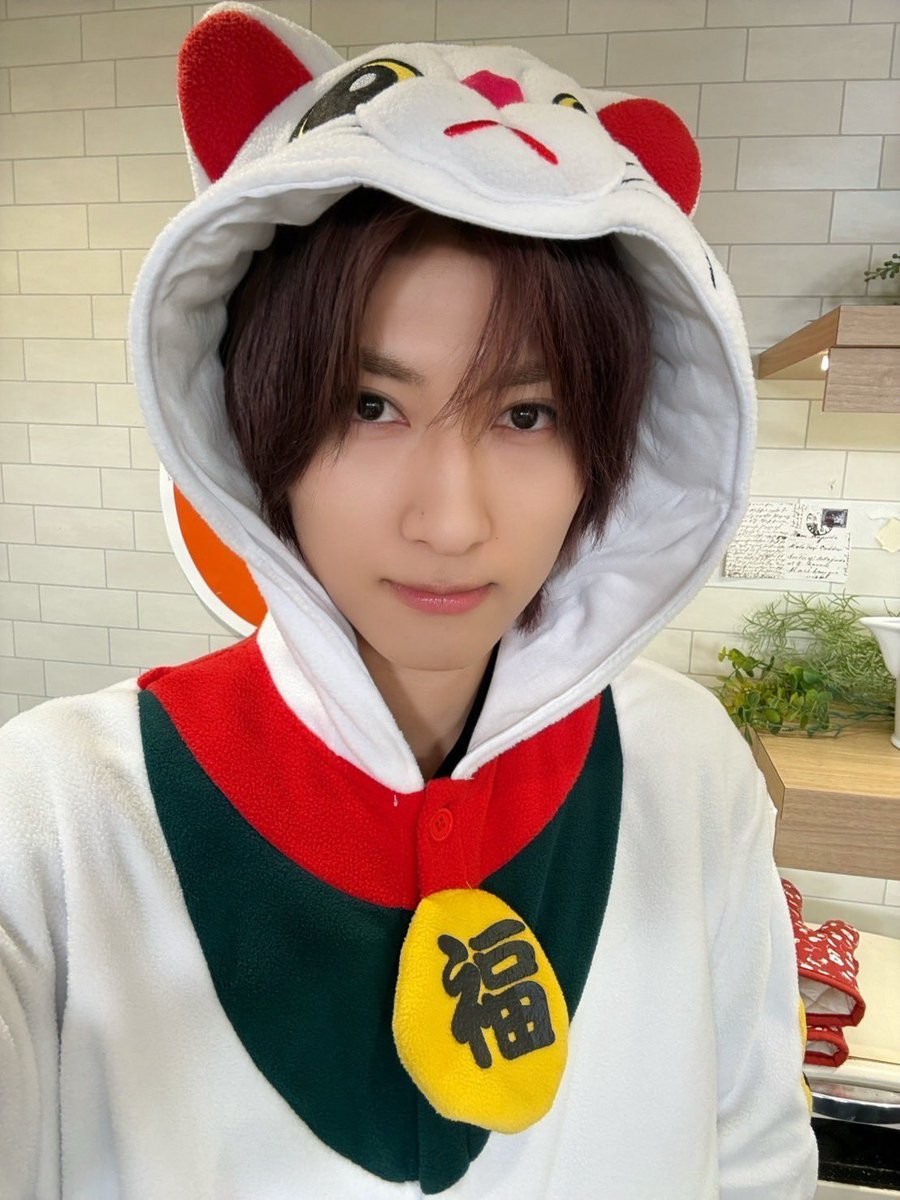 hayate_i_1012's tweet photo. 笑う門には福来る🐱 https://t.co/gc5kDroSZo