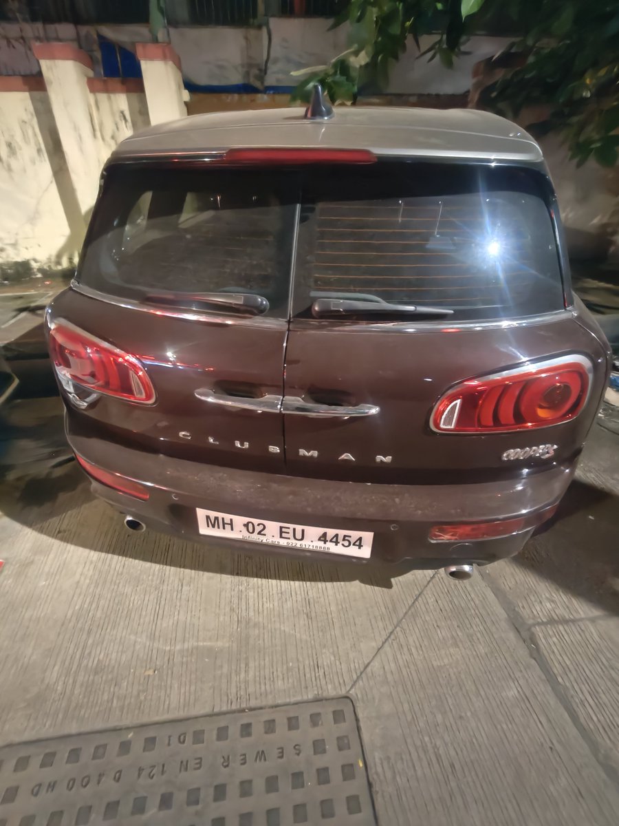 sandyfrommumbai's tweet photo. @MTPHereToHelp Car block the footpath same location please take strict action https://t.co/uH7pC20JDe