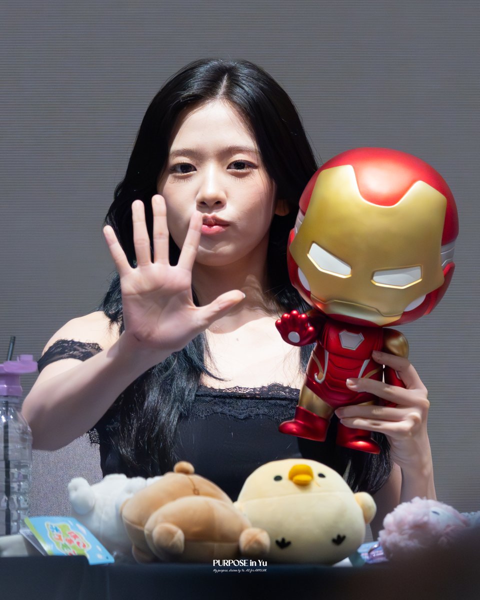 purpose_in_yu's tweet photo. iron man🦸🏻‍♀️

260903 YETI
#ANYUJIN #안유진 #YUJIN #ユジン 
#IVEYUJIN #IVE #아이브 https://t.co/vTQur1hIjT