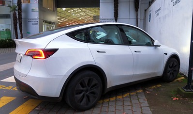 jackwagon1138's tweet photo. I checked the route, grabbed some coffee, and let the morning unfold. No schedule felt necessary. #Tesla #RoadTrip https://t.co/L5YwC4JQQx
