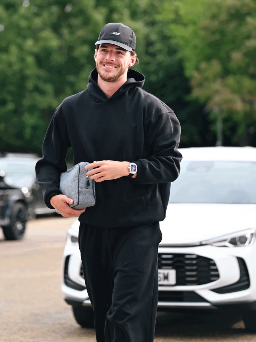 nickonway's tweet photo. THE DECLAN RICE OF LOVE AND HAPPINESS https://t.co/WTrWws0e55