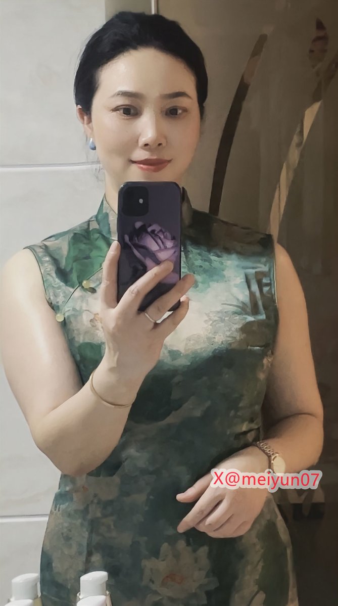 meiyun07's tweet photo. 浮绿摇曳，古典温婉；最美不过岁月沉淀下的从容。 https://t.co/3IwoRqsOmI
