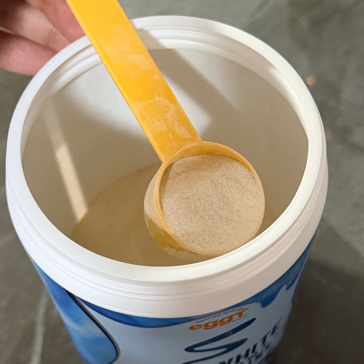 JuthamasSi_'s tweet photo. เพิ่งรู้ว่าโปรตีนจากไข่ขาวก็มี
แบบชงกินง่าย ๆ ด้วย 🥚
เหมา��กับวันที่อยากเพิ่มโปรตีน
แต่ไม่อยากเลือกโปรตีนนมวัว

หรือใครออกกำลังกาย
แล้วกำลังหาโปรตีนไว้กินหลังซ้อม 
ตัวนี้ก็เป็นอีกทางเลือก