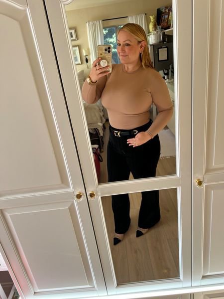 Jenniferwil615's tweet photo. Today's going to be a great day for all the men and lady comment I believe 😁🔥 https://t.co/cVm41kCPPD