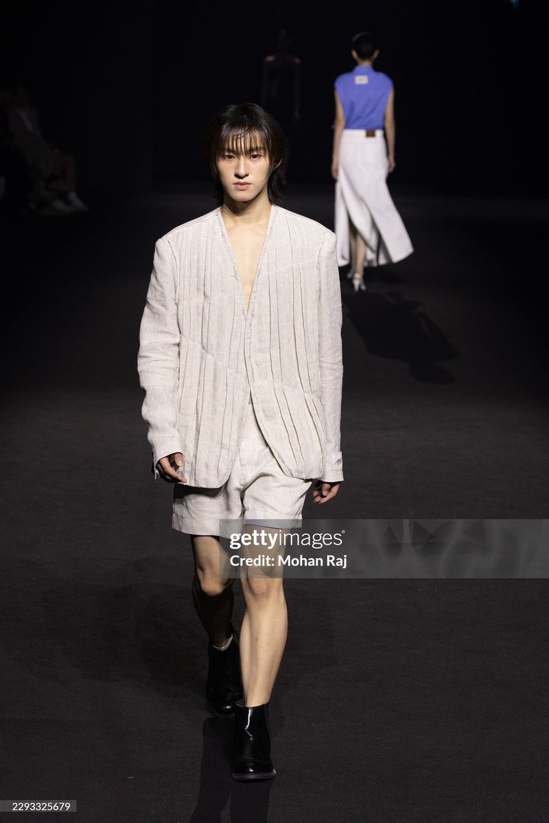 ForThomaskongTH's tweet photo. @tthomastc 📸 Getty images Update 
Credit : Mohan Raj 

ꔛ https://t.co/kaa4FKZ7MA 

THOMASKONG IN SFWSS27
#MMAMSS27RUNWAYxTMK 
#MMAM 
#SeoulFashionWeek2027ss 
#kongjiro https://t.co/00Qsw7xarp