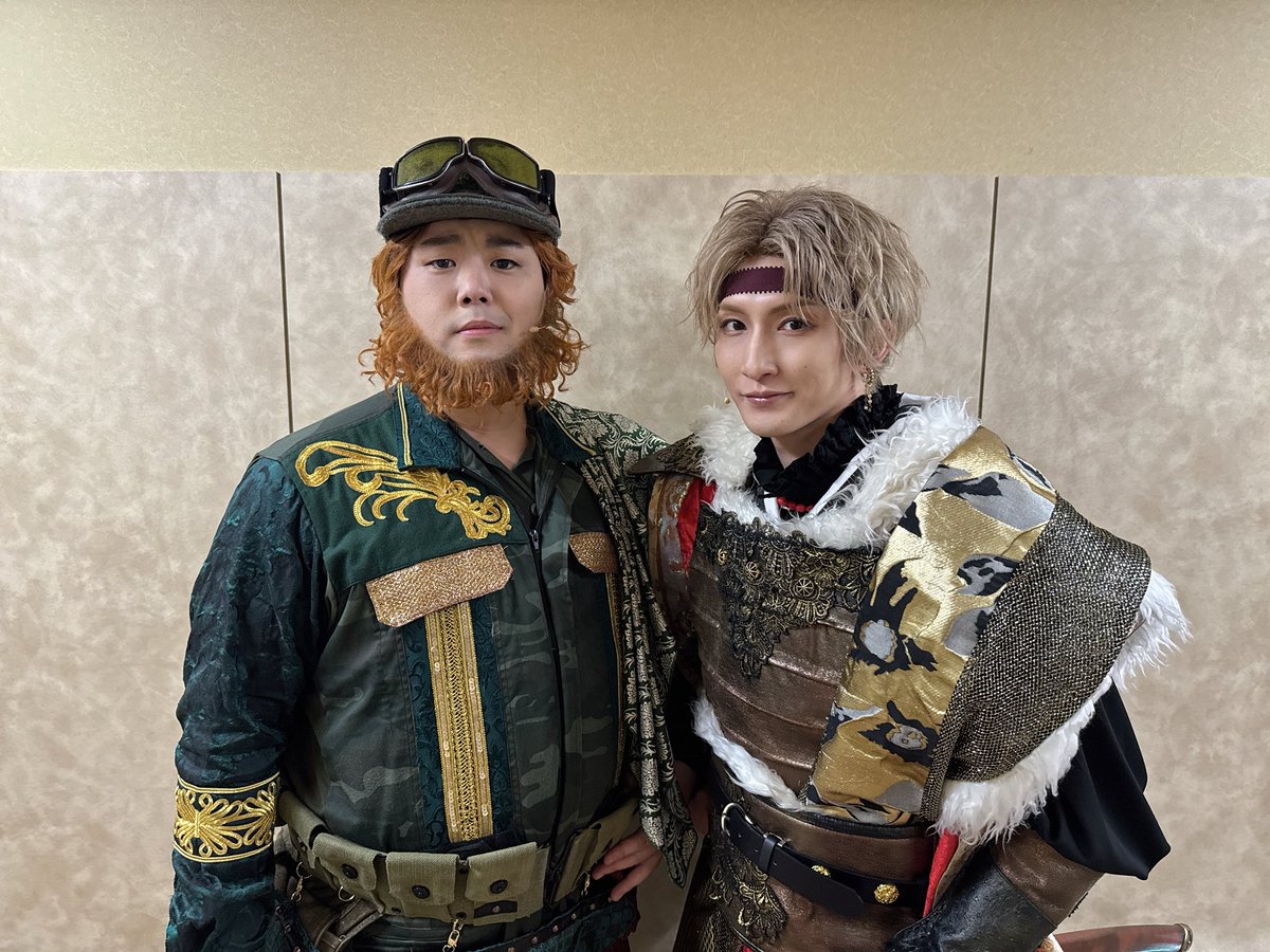 koki_azuma's tweet photo. 剣劇「三國志演技〜蜀漢」
本日もご来場ありがとうございました！

今日は梅津くんと
十角館ぶりに会えました。

明日は休演日です！
ゆっくり休みましょう！！！！！

#剣劇三國志 https://t.co/8vkY3dwltI