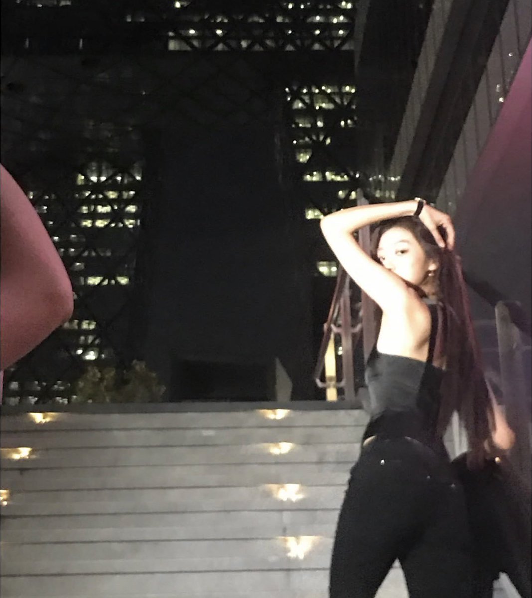 itsisacore's tweet photo. SUN QIAN THE WOMAN THAT YOU ARE 😭 https://t.co/cOsNvXHK1f