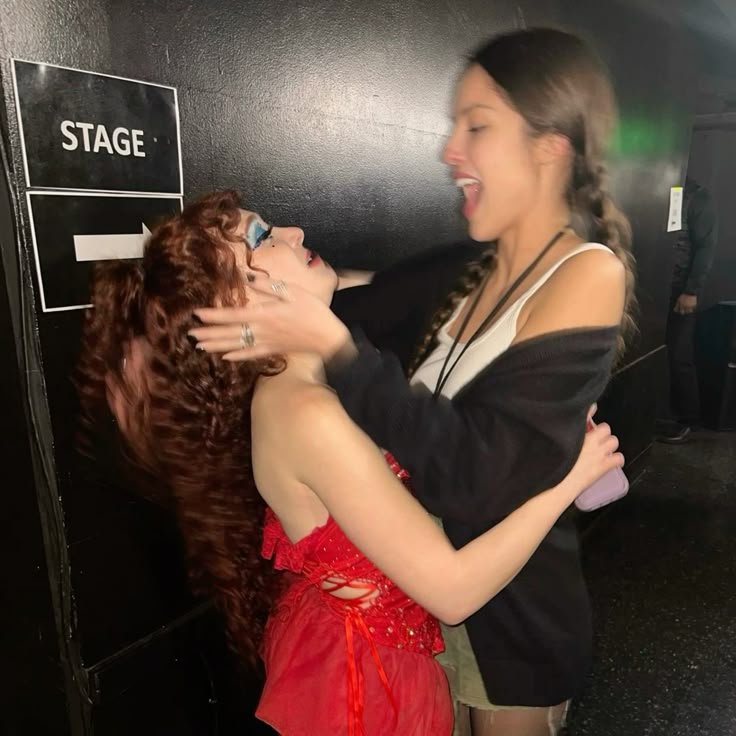oliarchives's tweet photo. chappellivia 4ever https://t.co/r7XwZQeANQ
