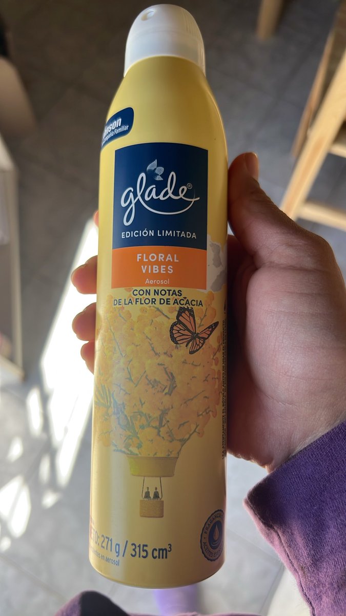 Milerodd's tweet photo. @AveAveces Que Glade nunca discontinue esta línea es EXCELENTE 💗 @Glade si no existieras te inventaría https://t.co/hZdI7sS9gE