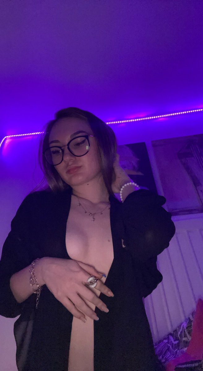 ScarletMuse9886's tweet photo. #detroitfreak #detroitfreaks #313freak #313freaks #detroitsluts #313sluts #michiganfreak #michiganfreaks #michigansluts 
#detroit https://t.co/RuiW7g0VEp