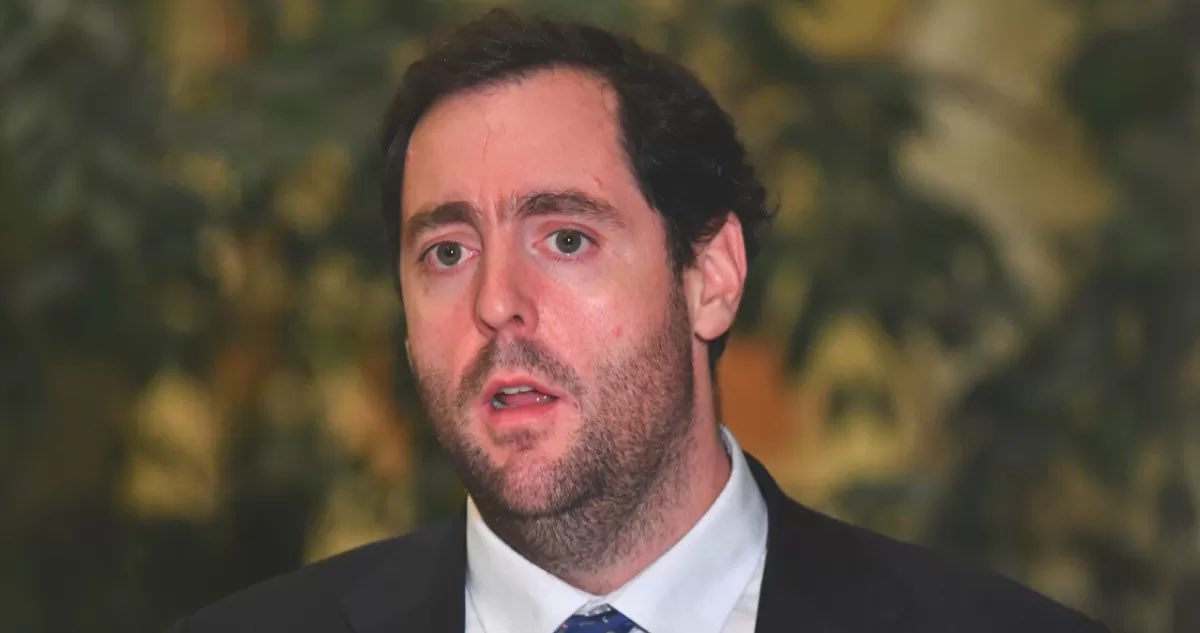 R_SaavedraM's tweet photo. Hey trabajador, sabes quienes se negaron a otorgar el día 17 de Septiembre como feriado? 

Los republicanos, incluyendo a el diputado que trabaja de lunes a miércoles: Leandro Kunstmann #FiestasPatrias 🇨🇱 https://t.co/NC0EezKCeL