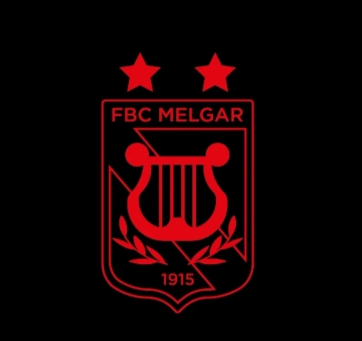 andrecomanche's tweet photo. Critica jugadores, critica dts, critica dirigencias pero jamás te metas con la institución, con Melgar, el escudo y/o los colores, eso es sagrado, Eso se respeta!! 🔴⚫ https://t.co/IzPP1BsyDe