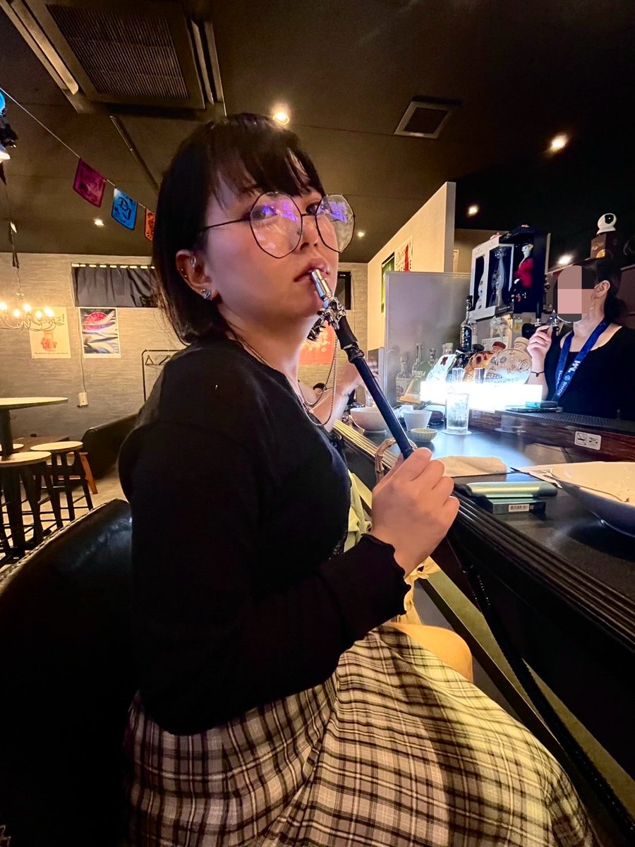 ssLotus823's tweet photo. かずみくんとシーシャバーに来たよ https://t.co/7VuuqJpecR