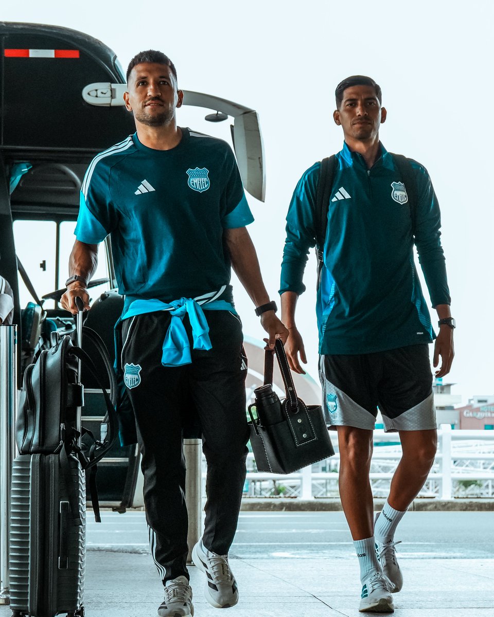 CSEmelec's tweet photo. Rumbo a la Centinela del Sur⚡ https://t.co/BvNiU8zT9n