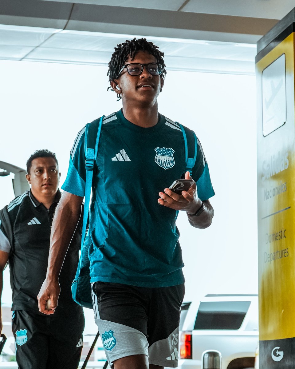 CSEmelec's tweet photo. Rumbo a la Centinela del Sur⚡ https://t.co/BvNiU8zT9n