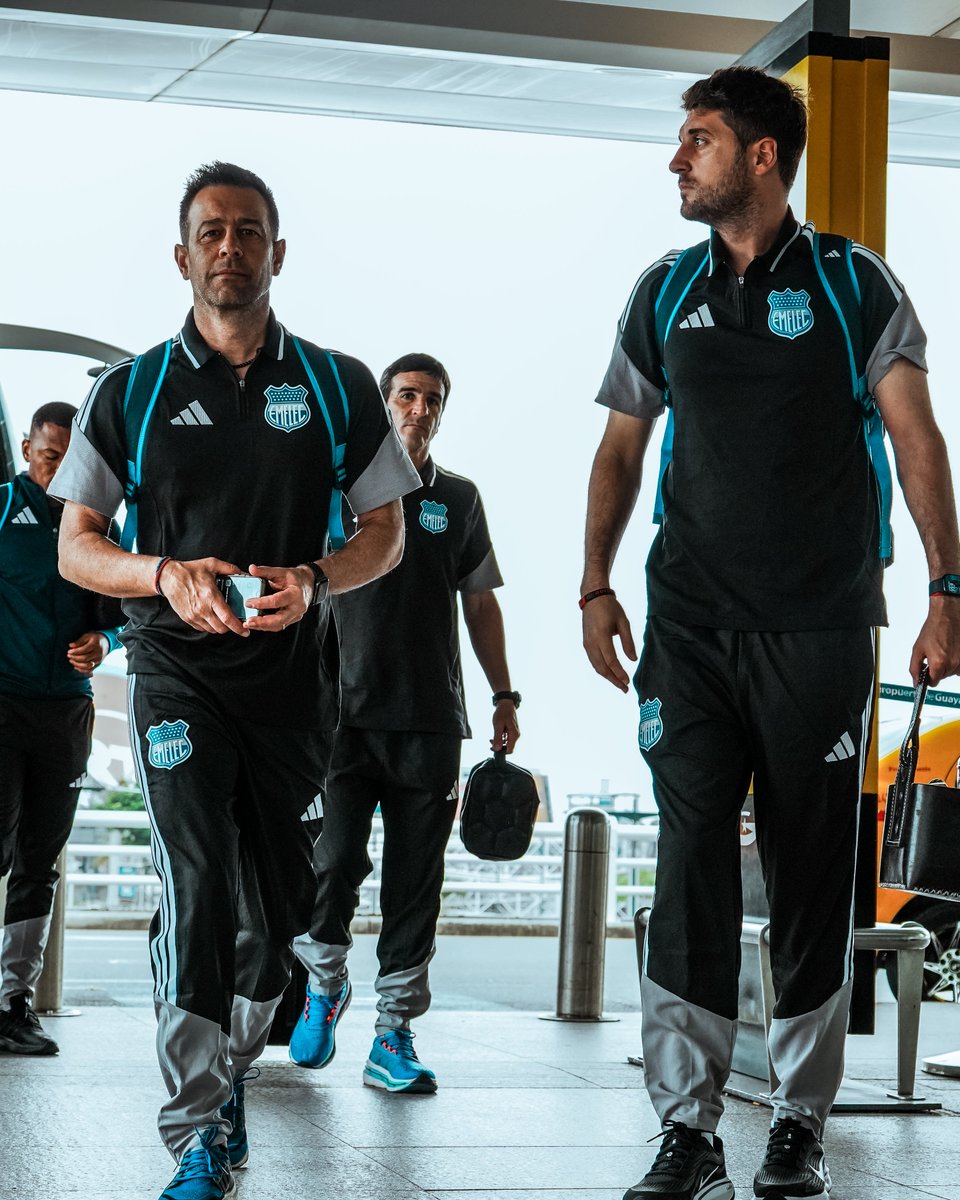 CSEmelec's tweet photo. Rumbo a la Centinela del Sur⚡ https://t.co/BvNiU8zT9n