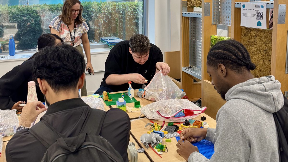 UEL_News's tweet photo. Day two of the Creative Industries Festival focused on what comes next. 💡

Students and our East London community took part in talks and workshops on networking, freelancing and building a successful creative career after graduation, alongside hands-on sessions designed to challenge how they think, work and collaborate.

Join us tomorrow for day three! Book your tickets here: https://t.co/zWhsXtoGGs

#TeamUEL #CreativeIndustries #CreativeCareers #EastLondon