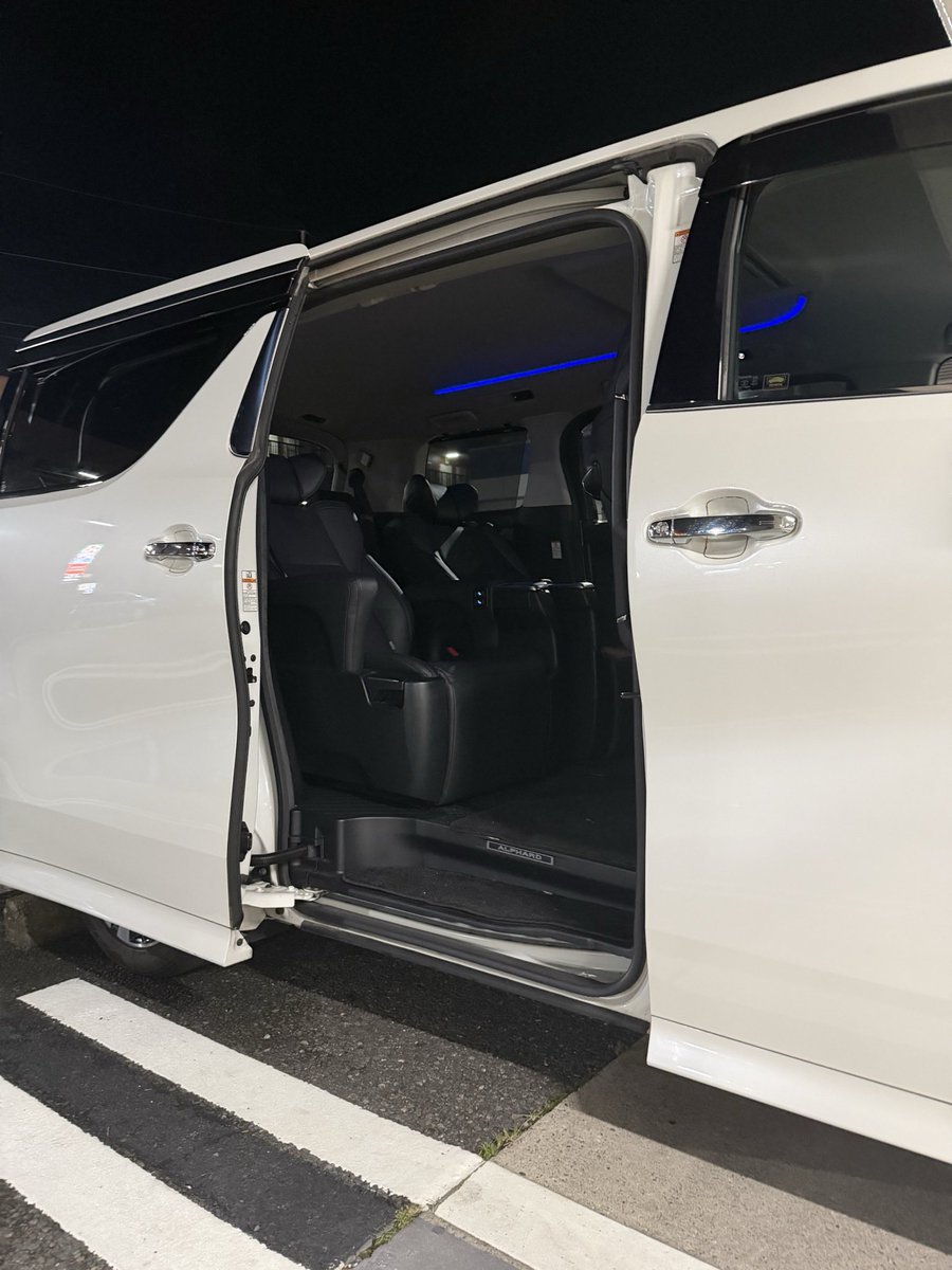 TheFootiePage's tweet photo. 金融車売ります
30後期sc
87000キロ
車検令和9年
160万
金融車 https://t.co/V9N56MDU8z