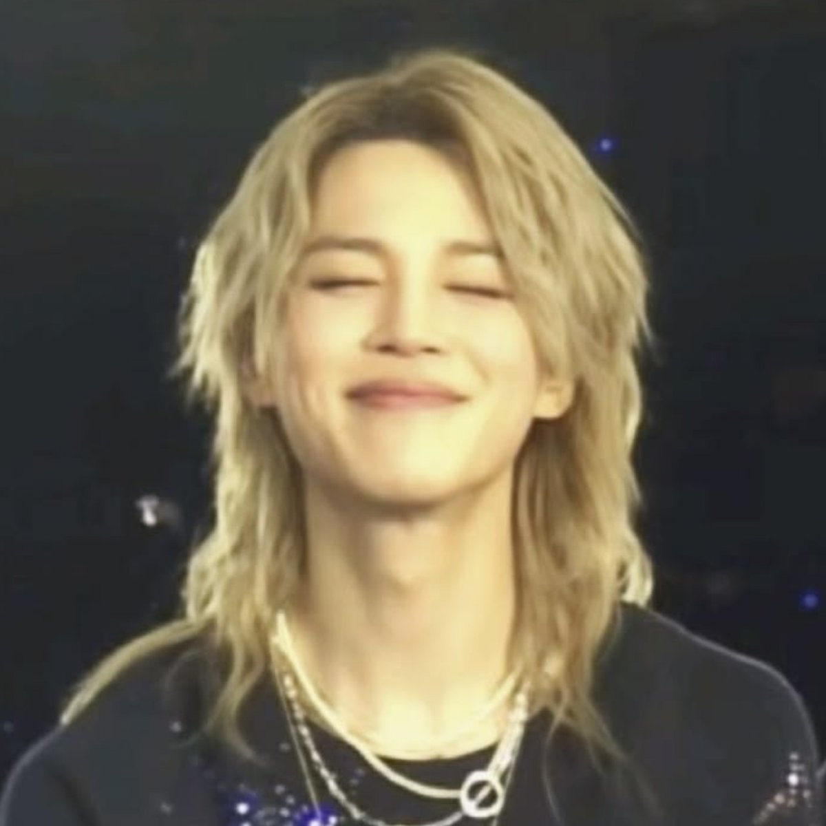 thejminie's tweet photo. top 3 heart wrenching jimin smiles. https://t.co/HMS7TOjdDf
