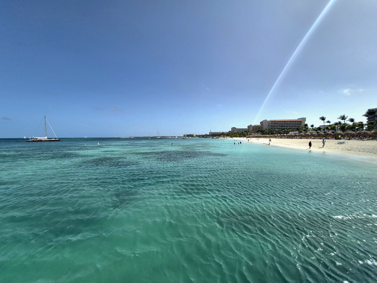 thegreekrams's tweet photo. Stunning Aruba! 🍺 https://t.co/dPL3bMDmZD