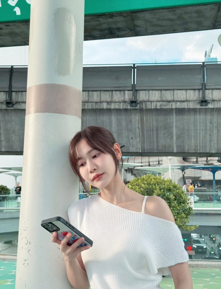NoeyOfficialFC's tweet photo. [ Noey’s IG &amp; FB Post ]

Exhibition mode 🕐🥰🥳

#NoeyKanteera (1/4)
🔗 https://t.co/RowYBst4BM https://t.co/Nzyk9TAaPd