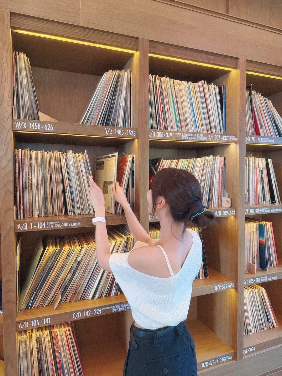 NoeyOfficialFC's tweet photo. [ Noey’s IG &amp; FB Post ]

Exhibition mode 🕐🥰🥳

#NoeyKanteera (1/4)
🔗 https://t.co/RowYBst4BM https://t.co/Nzyk9TAaPd