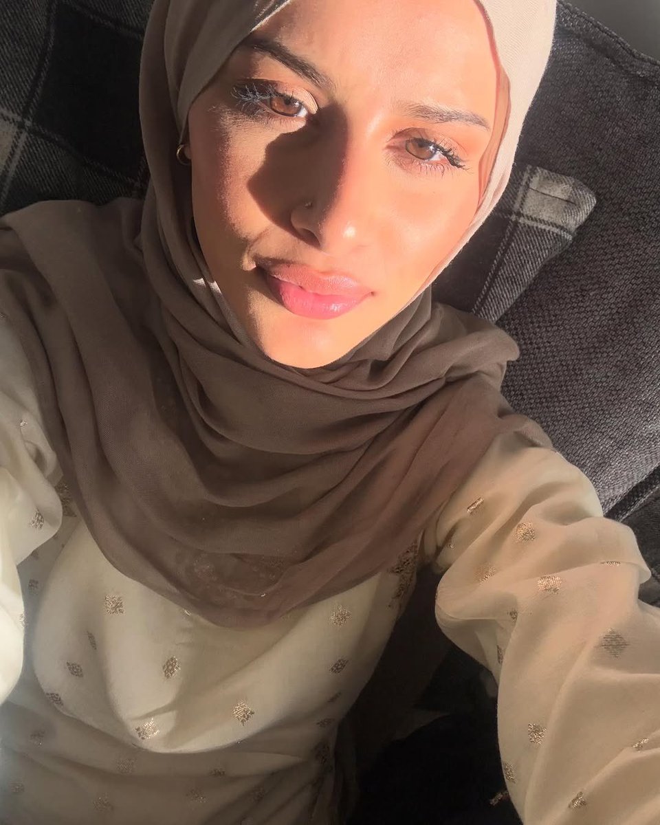 JohoNLNL's tweet photo. Doing NL tribs #hoejabi #cum #hijabi #ayla #NL https://t.co/fPjwe408hZ