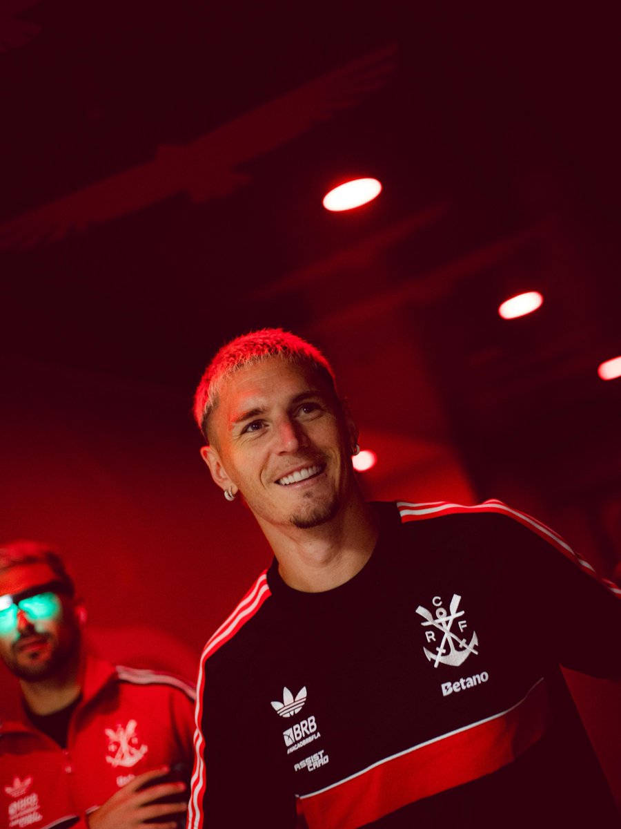 _Varela02's tweet photo. Mi carioca favorito ⚽❤️ https://t.co/LguLCEUEh9