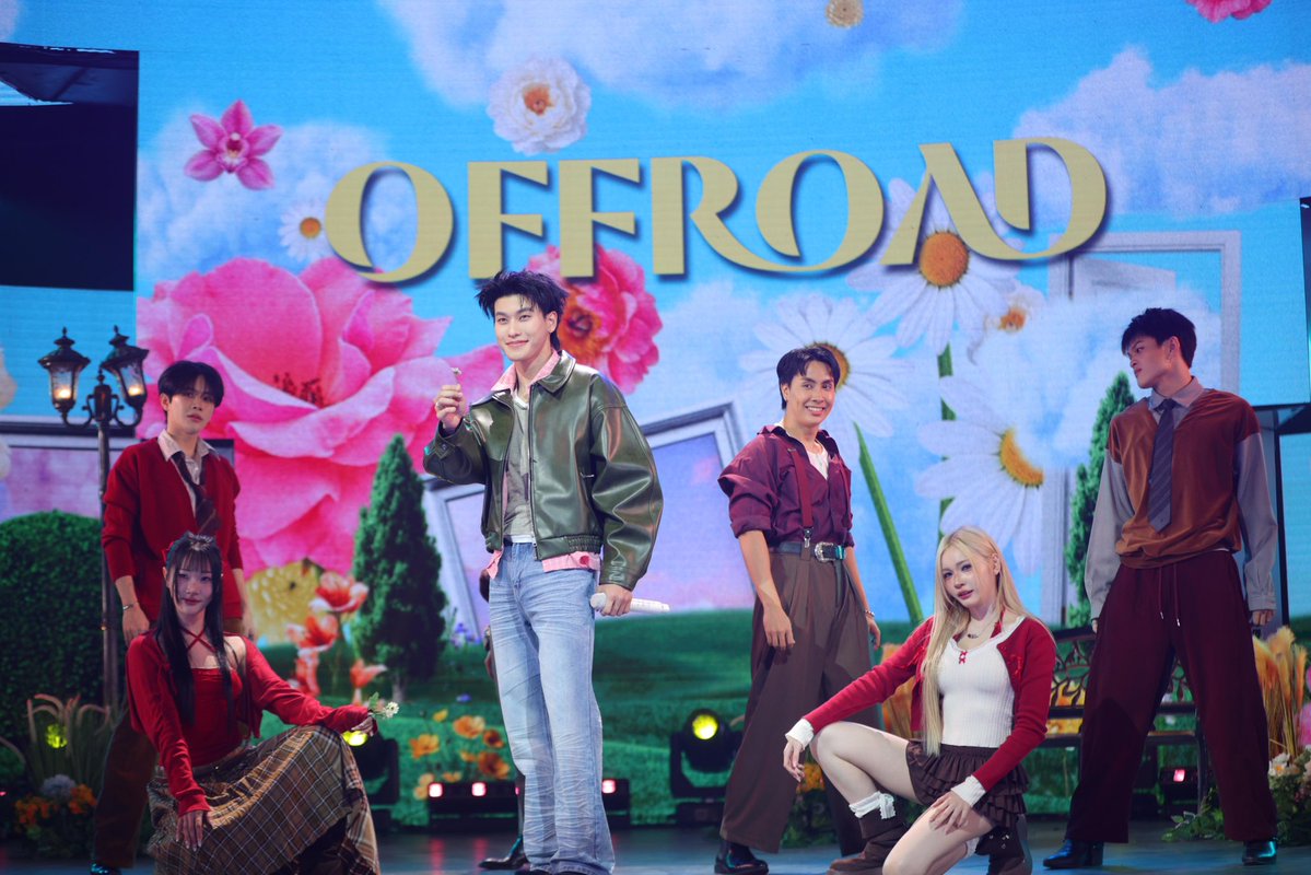 OPENLABEL_TH's tweet photo. วันนี้ออฟโรดมีดอกไม้มาฝากกกก🌻✨

พบกับ Performance Stage 
“ฉันไม่รู้จักชื่อดอกไม้ (แต่จะหามาให้เธอ)”
จาก OFFROAD

รับชมได้แล้วตอนนี้ในรายการ TPOP STAGE 
📍 ทางช่องเวิร์คพอยท์ 23
🔗 https://t.co/WSTHo1Udg9

พูดคุยผ่าน
KW : OFFROAD x TPOPSTAGE
#ออฟโรดไม่รู้ชื่อดอกไม้TPOPSTAGE

ฝากเป็นกำลังใจให้น้องออฟโรดด้วยนะค้าบบบ ❤️
#Workpoint23 #Workpoint
#TPOP
#ฉันไม่รู้จักชื่อดอกไม้แต่จะหามาให้เธอ
#OFFROAD #ออฟโรด
#onemusic
#OPENLABEL