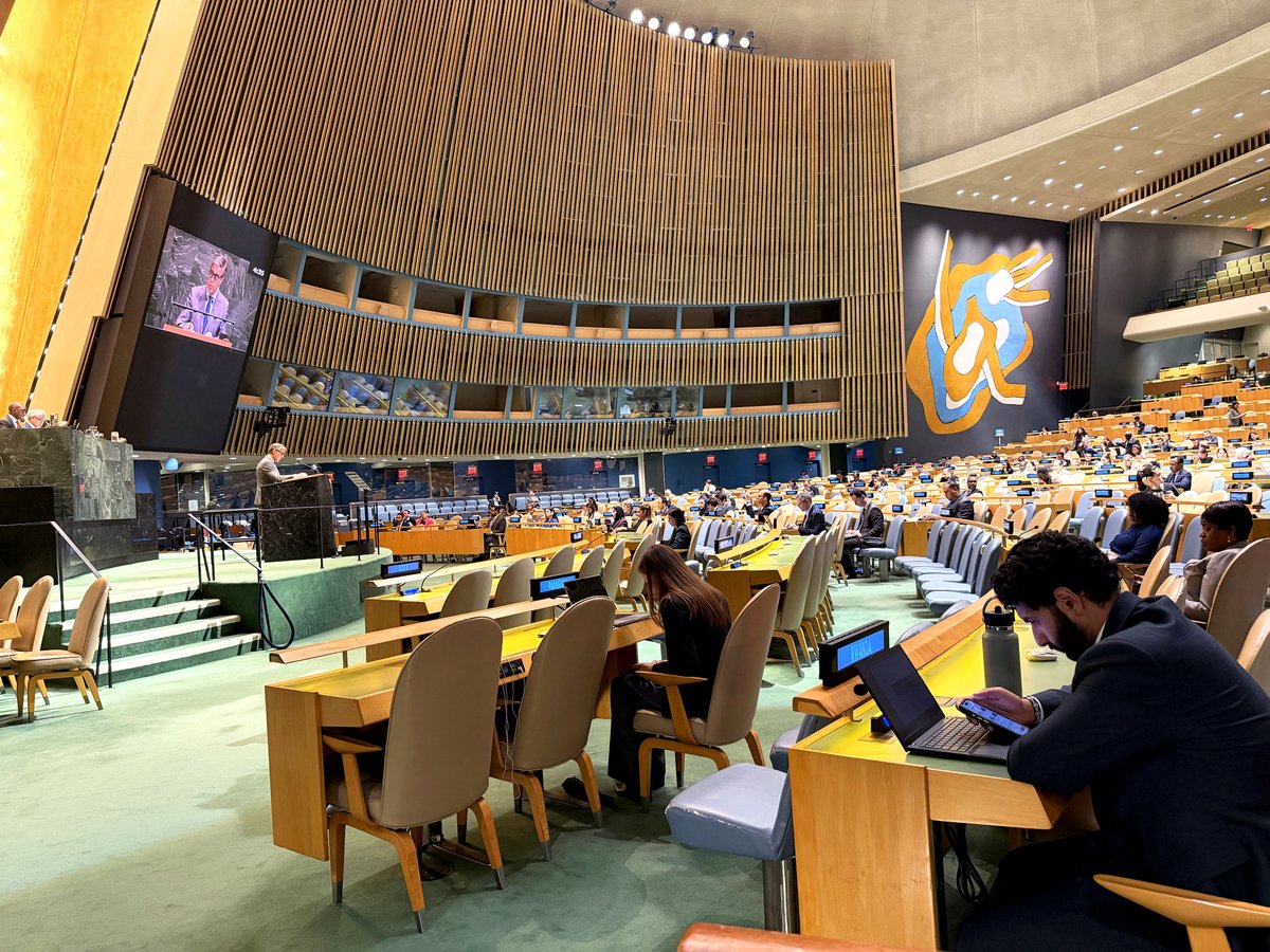 UNYouthAffairs's tweet photo. 🇺🇳 Grateful to the many Member States who voiced their support for the youth agenda during yesterday’s General Assembly session and shared progress on implementing #Youth2030.

🔗 Read the Secretary-General’s Report on the UN Youth Office: https://t.co/ZrPMS2oGKK https://t.co/BuehzzN2Oz