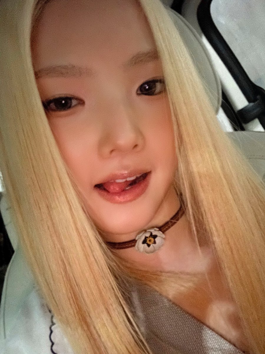 tuidepics's tweet photo. 260903 🎂💬 weverse update

#TUIDE #튜이드 #SEOHEE https://t.co/nL8UKNC9zT