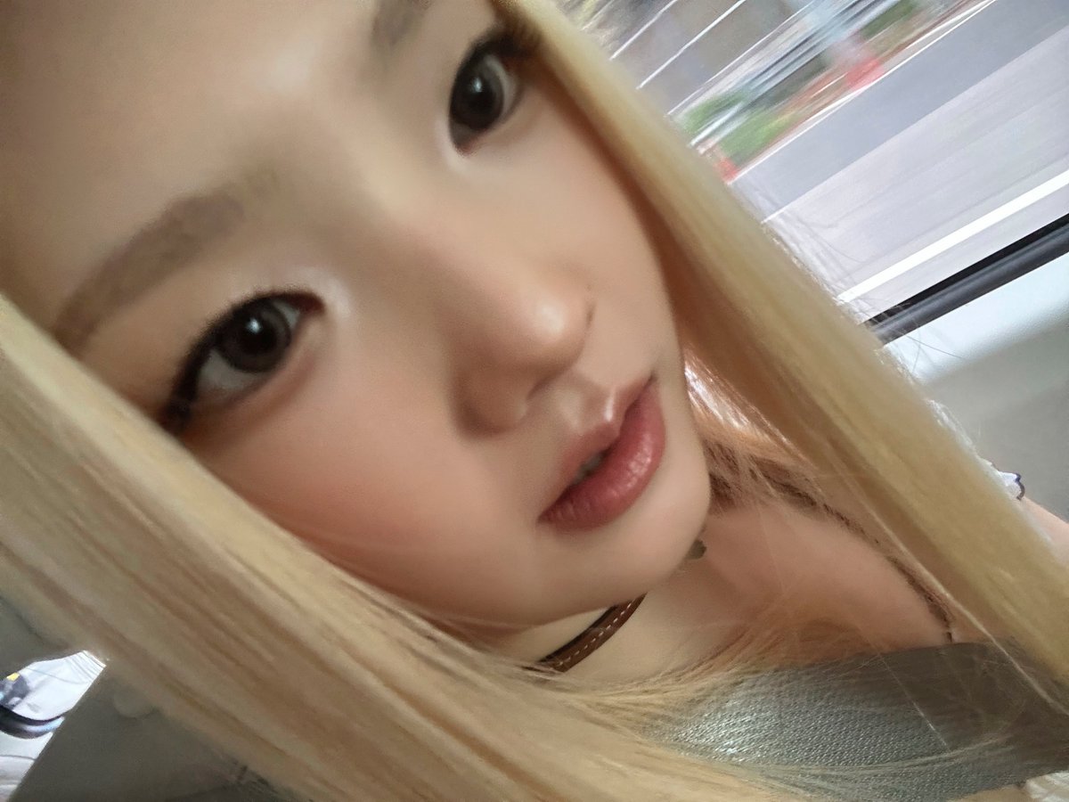 tuidepics's tweet photo. 260903 🎂💬 weverse update

#TUIDE #튜이드 #SEOHEE https://t.co/nL8UKNC9zT
