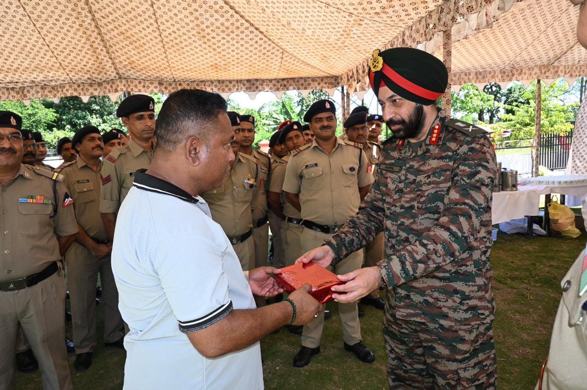 BROindia's tweet photo. #BROIndia #ProjectBrahmank #ProjectArunank #DeshKaBRO 

Lt Gen Harpal Singh, AVSM, VSM, Director General Border Roads (DGBR), visited Projects Brahmank and Arunank from 02–03 Sep 2026 to review critical road and connectivity projects in the remote frontier areas of the Northeast.

Interacting with BRO Karmayogis, the DGBR appreciated their dedication, professionalism and resilience under demanding conditions.

He emphasised timely execution and quality construction to enhance operational preparedness, strengthen strategic connectivity and ensure all-weather access to remote areas.

Jai Hind! 🇮🇳
@rajnathsingh 
@PemaKhanduBJP 
@SethSanjayMP 
@easterncomd
@adgpi 
@PIB_India 
@ians_india 
@ANI