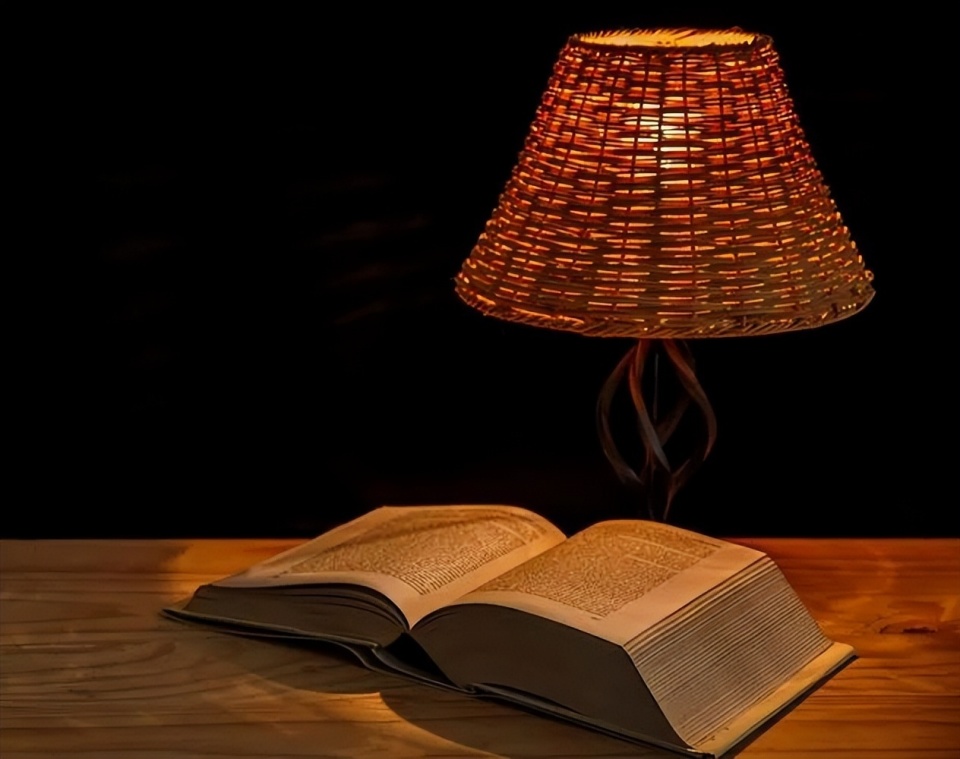 LiaHobbsel's tweet photo. Leí un libro de misterio anoche, me tuvo pegado a las páginas hasta la madrugada! https://t.co/YByXG5mj29