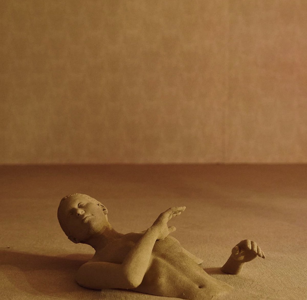 KaneHypeGuy's tweet photo. New high quality images of the “Carpet People” from Backrooms. https://t.co/ym4hCdzWHU