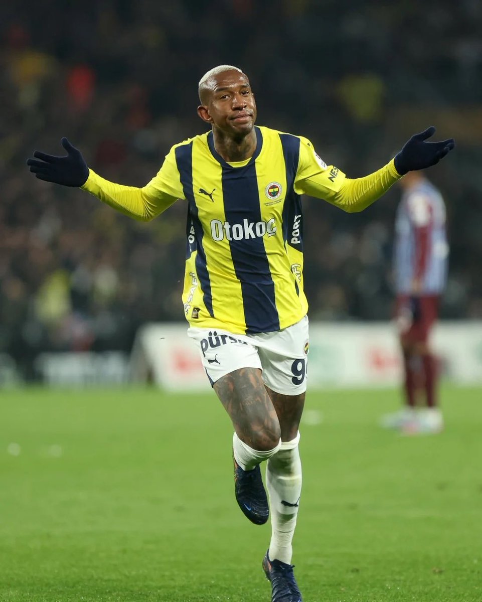 mountt7_'s tweet photo. تاليسكا في الاتحاد ؟

اقسم بالله حلم وراح يفيدنا كثير ..

راح يحل مشكلة التهديف في نادينا ..

راح يكون حل ف الكرات الثابته والعرضيات ..

راح تخف مشكلة سوء مهاجمك لان تاليسكا معك ..

افضل من عوار بالف مرة ..

باقي ٥ ايام معد في وقت واللاعب حر .. هاتوه ! https://t.co/KiMBWDxBPW