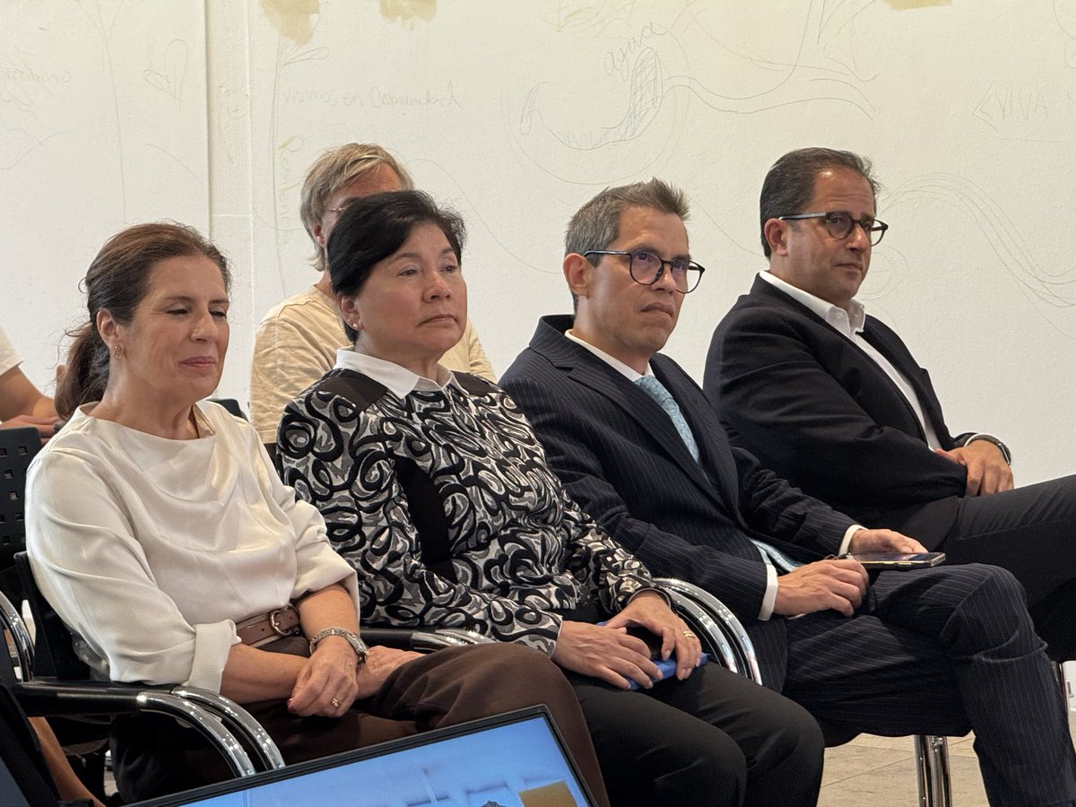 Frauenalia_gUG's tweet photo. Hoy la #VAF ofrece Taller de Finanzas, expertos nos guían para crear un plan de gastos e inversiones para vivir mejor en Alemania. Gracias @EmbaMexAle por abrir este valioso espacio. @vcalva @PacoQuiroga @ErasmoLaraC @IME_SRE https://t.co/XhyGkg5hOV
