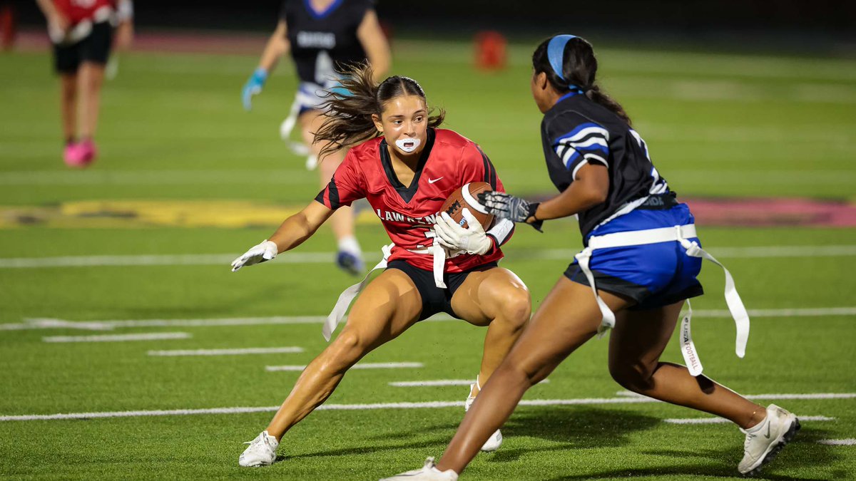LKS_Sports's tweet photo. Photos of Lawrence High girls flag football vs. Olathe Northwest

📸: Mac Moore

In the program's first official game, Lawrence High dominates on the way to a 44-7 victory over Olathe Northwest. https://t.co/sjLgpVm7p3
